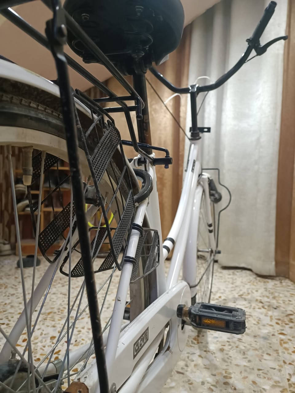 باسكل للبيع مستعجل علة البيعة السعر 75 قفل نقص زنجيل وصجم وبريك


**إذا كنت صاحب هذا الإعلان وتريد حذفه لأي سبب، رجاءا أرسل رسالة إلى الدعم الفني**