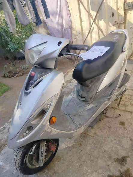 كامكو جي فور صارلها ٣ اسابيع طالعه من الوكيل مكفوله من كلشي ختم واحد مكينه خرسه شلعه معدل شرط ١٢٠ كلها بلاديه ربع متصرف عليها سعر ٦٠٠ وبيها مجال مكان نجف ابو صخير‏‪***********
