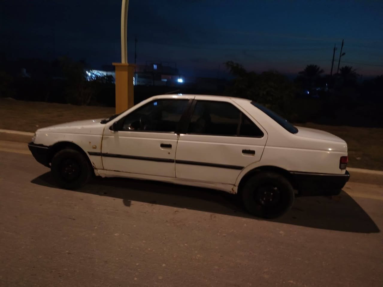 السلام عليكم 
بيجو 2009 رقم بابل سنويه لل 28 مكينه وكير مكفولة ونجي كربلائي اتوماتيك سياره حلوه بمناسبه مكانه كربلاء طوريج سعره 27 شرط تحويل 
***********
