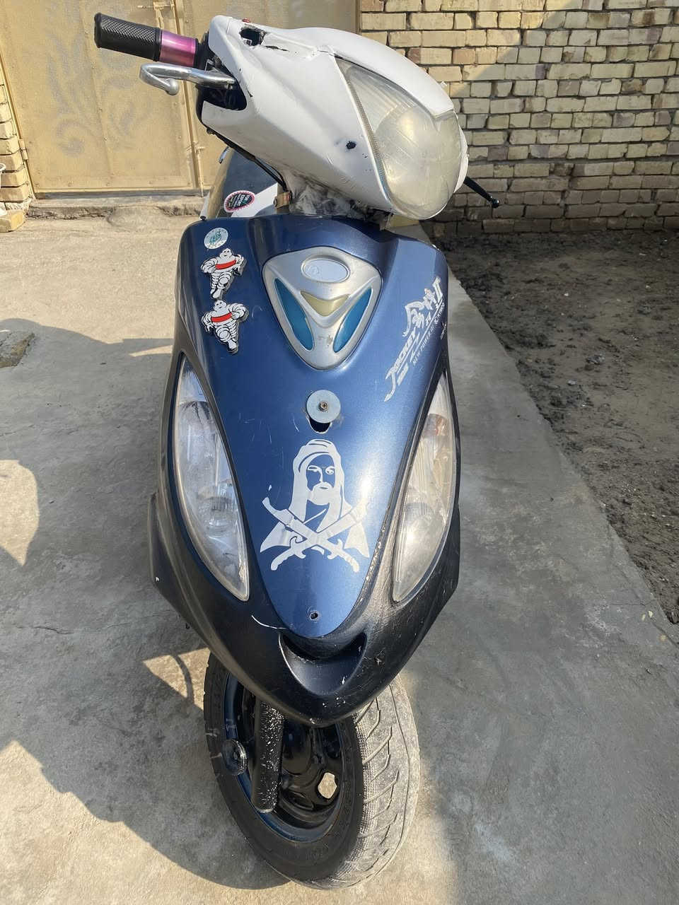 سلام عليكم دراجه كامكو مفتوحه للبيع 
بسعر 450 وبيها مجال قليل
الاستفسار مراسله الحساب 
او الاتصال ***********
