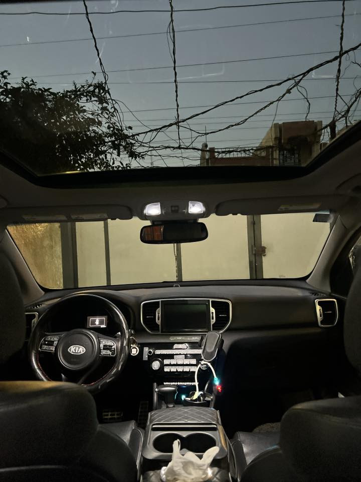 السلام عليكم اخويه 
كيا سبورتج وارد امريكي بيع او مراوس 
موديل ٢٠١٩ sx اعلى فأه بالسبورتج 
حادثه يوصلك صوره على الوتساب 

مواصفاته 

١- كشنات تدفأه تبريد 
٢- استيرآ تدفأه 
٣- كامره دواره مع حساسات 
٤- شاشه كبيره 
٥- تحكمات مع شفتات ستير آ
٦- ليتات زنون مع  دوران الاستيرآ
 ٧-جنطه كهرباء 
٨- إشاره ترحيب 
٩- تدعم ٣ انظمه صرف وقود 
١٠- تشغيل بصمه مع بيبان مع جنطه 
١١- تبريد قطعتين 
١٢- بنوراما 
١٣- رقم الشاصي 
KNDPRCA60K7540614
مكان السيارة  بغداد الدورة 
تواصل ***********
وتساب اتصال
