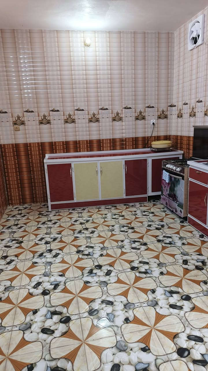 البيت زراعي للبيع خلف الأسناد 
وخلف اسواق ومجمع بركات المهدي عج 
محل ابو علي  مهدي الركابي 
……… 
مساحة 180
بناء طابوق وبلوك مخلوط سكف اعكاده 7 طبقات 
يحتوي على غرف نوم 2
صاله + استقبال + مطبخ 
او مجموعه من الثاث كاونتر تفصال سبلت طنين ماطور تانكي كيزر 
البيت جاهز ونضيف 
تريد اسعر اتصل وانه ابخدمتك 
………… 
*********** 
‏‪***********‬‏

