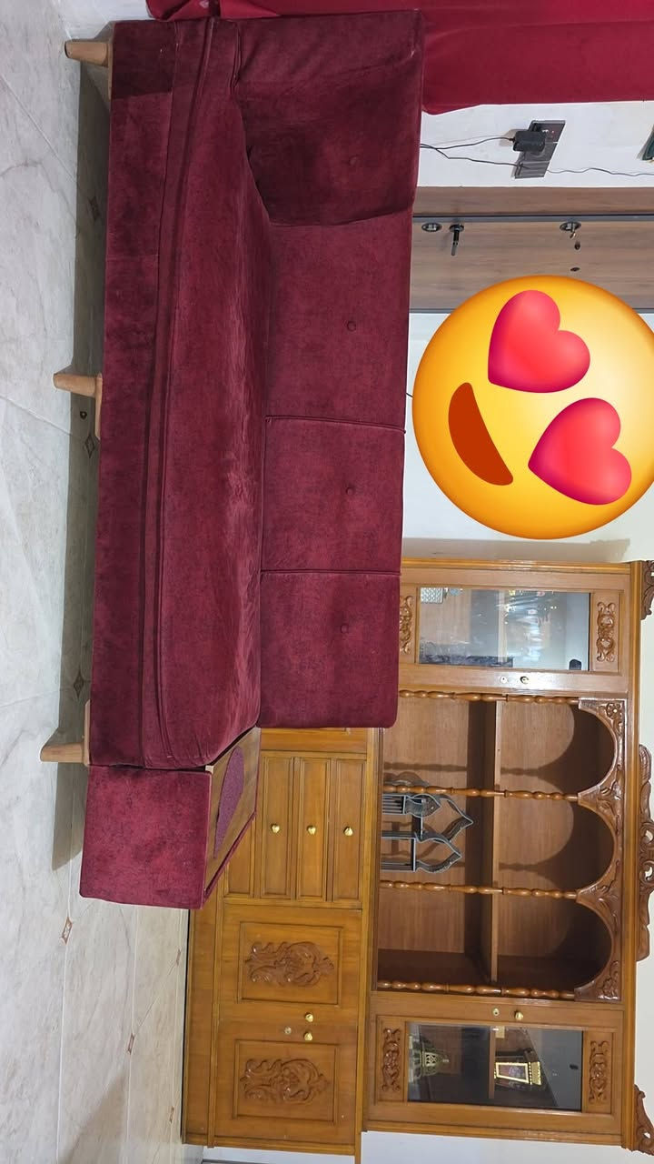 السلام عليكم
تخم مستخدم نظيف ب٢٥٠ الف وبيه مجال
بيه مخزنين مثل بالصورة وعدد مقاعد مبين ٩ مقاعد وشغل تفصال الرجلينات مابيهن شي ممكسورات والظهر نظيف كلشش
وترتيب شكل التخم حسب المساحة

الشراي والعاجبه يتواصل ع الرقم بيه خط رصيد وبيه  واتس اب ***********
