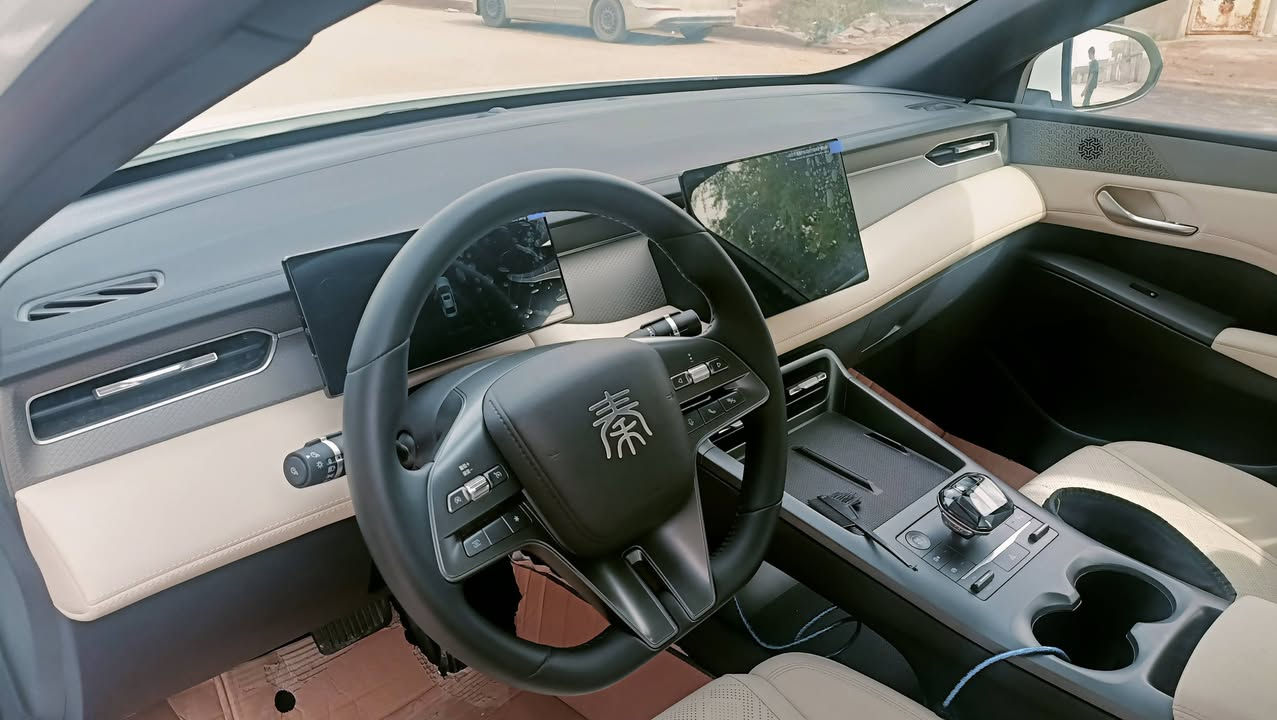 السلام عليكم كن بلاس 2025ماشيه 300كيلو رقم بغدادبسمي مكاني الشعب سياره بعده زيرو 18.500 رقم الهاتف ***********بي وتساب
