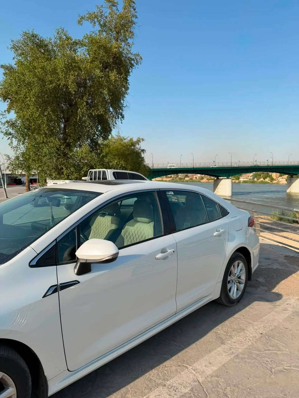 🚗 للبيع: تويوتا كورولا (ساز) موديل 2024 – فل أوبشن (فتحة سقف)
✅ موديل 2024
✅ الممشى: 38 ألف كم فقط
✅ فل أوبشن (ساز) مع فتحة سقف
✅ شاشة، كاميرا خلفية، تشغيل بصمة، دخول ذكي، حساسات، جنوط ألمنيوم، تحكم بالمقود، مكيف ممتاز، وجميع مواصفات فئة الساز.
✅ السيارة مكفولة وتحت ضمان الشركة.
✅ جميع تبديلات الزيت والصيانة الدورية داخل الشركة.

الملاحظات:
🔹 ضربة خفيفة (بارد) في الباب المعاكس لباب السائق.
🔹 شخط صغير في باب السائق.

💰 السعر: 18,200 دولار قابل للتفاوض بالمعقول.

📲 للتواصل واتساب:
***********
