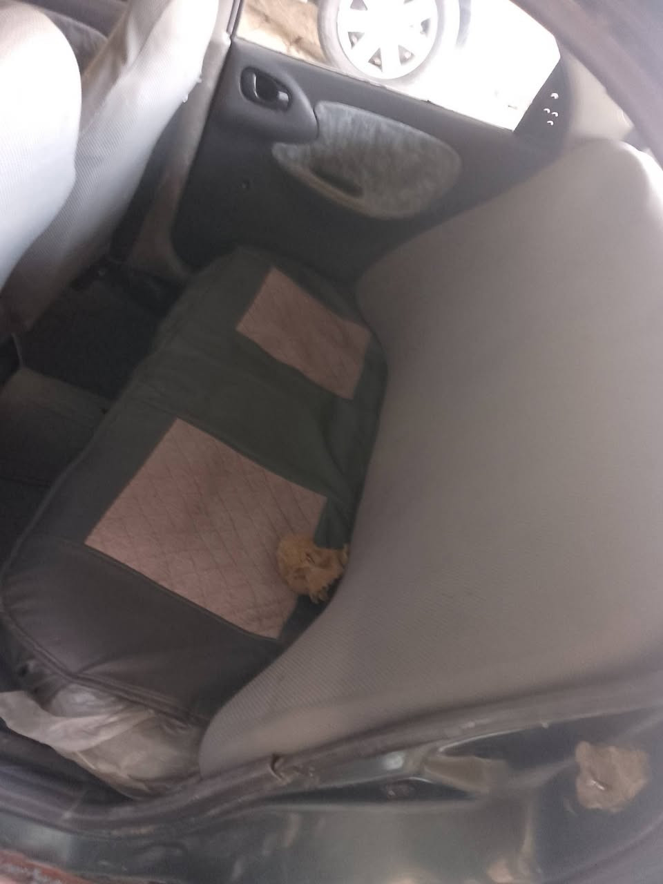 السلام وعليكم 
دايو لانوس للبيع موديل 1996 رقم ديالى سنويه صاقطه محرك وكير زينات تحويل ثاني يوم السعر 19وبيه مجال 
المكان عامرية الفلوجه رقم تلفون 
***********
