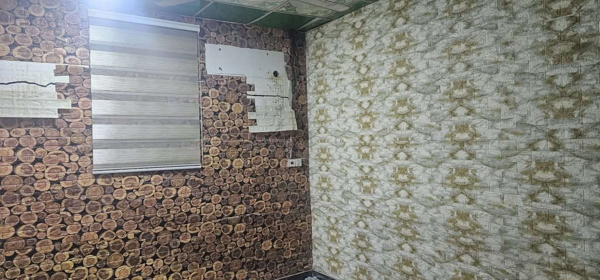 يعلن مكتب عقارات انوار الثقلين
 عن توفر
بيت للبيع في الجزيرة شط العرب الفيروزية
 مساحة 60م طابو صرف زراعي باسم عراقي
يحتوي على 
غرف عدد2
صالة
صحيات 
مطبخ
يحتوي على سبلت ومراوح وخزان
وكيزر وماطور
السعر بلاش 26 مليون
للاستفسار اتصال ***********
عنوان المكتب الجزيرة الفيروزية قبل لا تعبر الجسر الاول على اليمين ركن شارع 7
مكتب عقارات انوار الثقلين البصرة, العراق
