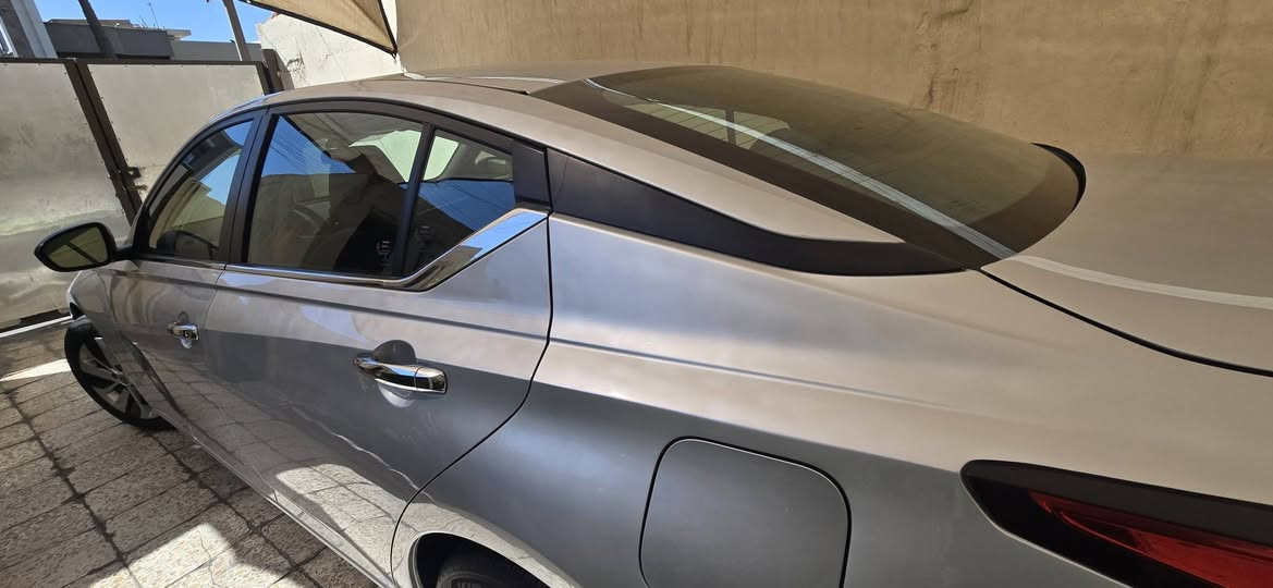 السلام عليكم ...
نيسان اليتما ٢٠٢٤ فئة ال s
سيارة جديدة بمعنى الكلمة ماشية ٢٣ الف مايل 
سيارة بأسمي رقم بغداد تحويل ثاني يوم 
صور الحادث مرفقة السيارة بدون ايرباك 
السعر ... (( 160 $ ))
مكان السيارة شارع فلسطين 
***********
