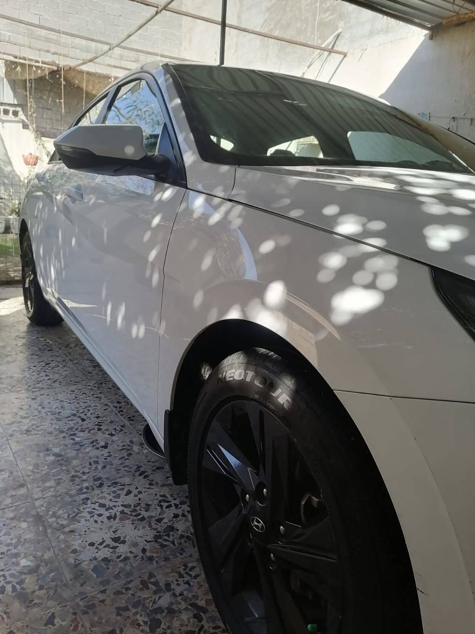 السلام عليكم اخوان اني مكلف بالنشر هونداي النترا للبيع موديل ٢٠٢٢ وارد خليجي أبيض اللون محرك ١٦٠٠ مكفولة بيهه بس مكانات مصلح بارد ما مبين مواصفاته بس شاشه وتحكم رقم أربيل بأسمي تريد تحويل أو وكاله السعر 155$وبيهه مجال للشراي مكانهه بغداد الرصافة للتواصل على الرقم ***********.
