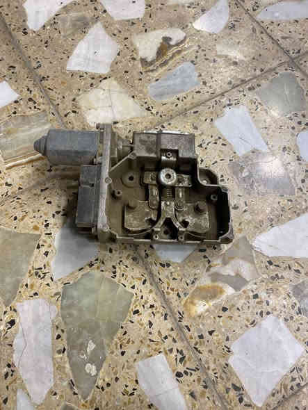 للبيع دشلي حديد سعر 50بغداد الدوره***********
