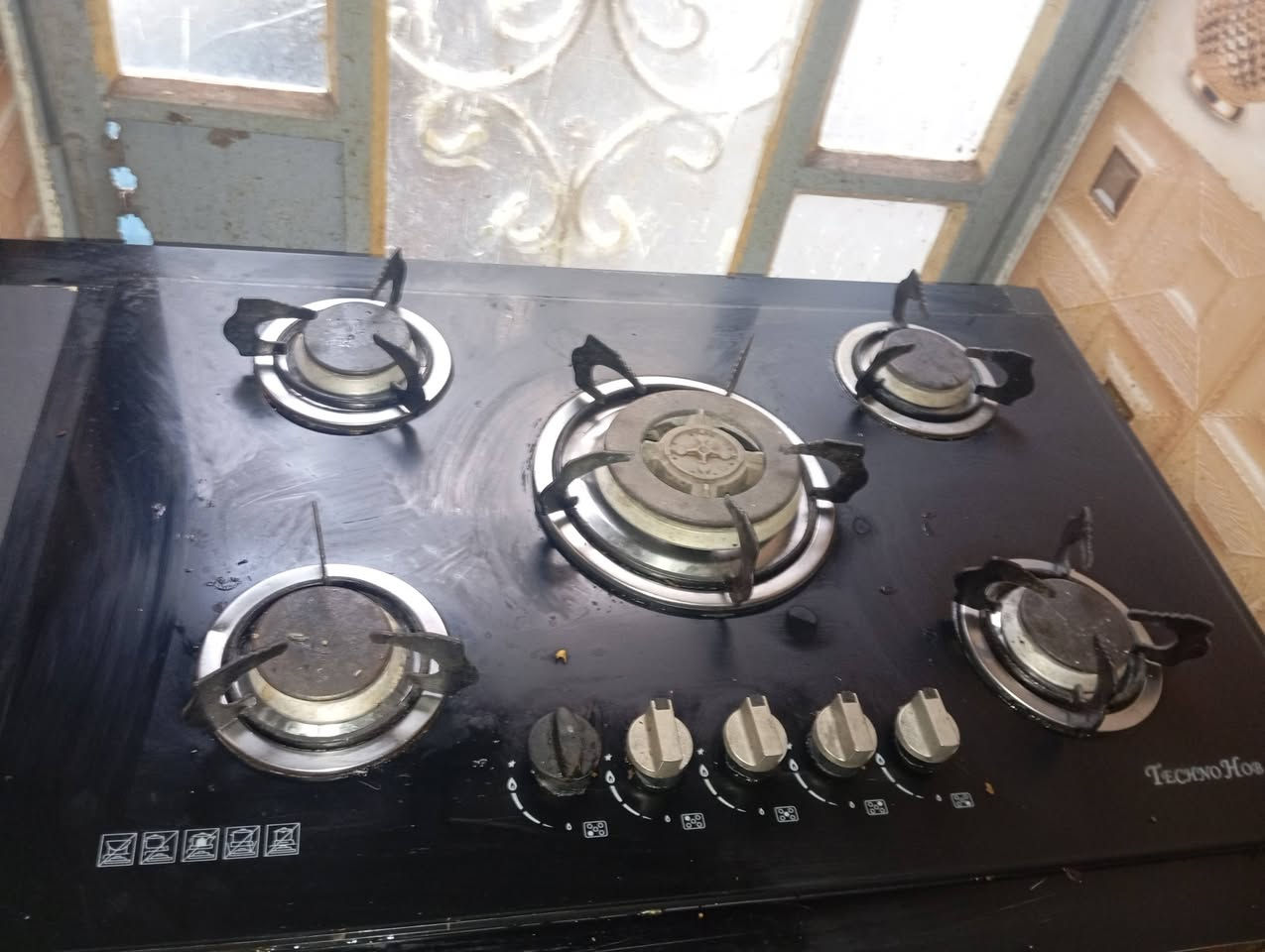سلام عليكم كاونتر وطباخ تركي نظيف طباخ يشتغل كلشي مابي اريدهه البيع سبب مكان صغير اريدهه بسعر 175بي مجال مكاني البراكيه شارع معمل مقابيل مجمع الذهب التواصل الاستفسار علئ رقم  *********** بي واتساب لبيع مستعجل @إشارة

