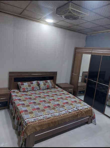 بيت مساحة 100 مربع 10×10 منطقه الحر الرشديه  
للتواصل واتساب *********** سعر 52

 طابو زراعي 25 صرف اقرار محكمة  يباع مع كاونتر تفصال و بعض الاثاث او مبادلة مع سياره عاليه 

التفاصيل: 

بلوك عتبه  درجه اولى 

والارضيه كرانيت

المكان 

الرشديه يبعد عن الامام الحر كيلوين

وعن الامامين ع 7 كيلو

خدمات كامله  كلشي متوفر

يطبله من اربع افرع

 بناء حديث سنه ونص

غرفه وصاله ومطبخ واستقبال وطارمه وصحيات 

وترك خلف البيت

ومحدد 3غرف فوك يكدر يبنيهن

والبيت فارغ غير مسكون

وقرار محكمه تتكاتب وي ابو الاقرار نفسه هو هم محامي ابو الاقرار مراوس بسياره  للعلم البيت راح يطوب بالعقار
