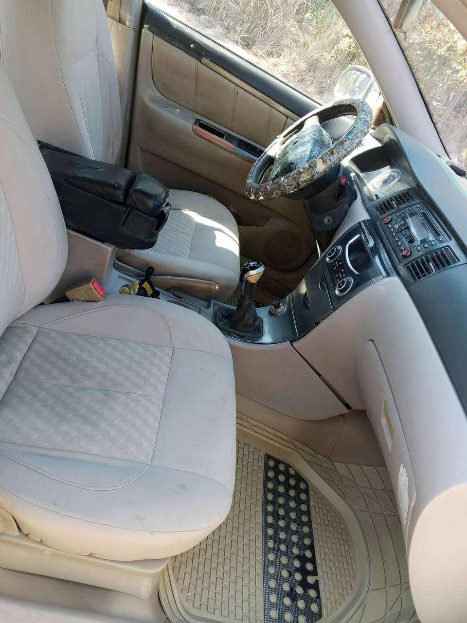 جيلي موبل للبيع 2012 رقم بغداد انكليزي جديد سنوية ل2028 بيه هلالة معمرات وبيه مكان صبغ بل جاملغ امامي جه سايق مكينه وكير مكفولات كهربائية كله شغاله السعر50وبيه مجال مكان الدوانيه قضاء عفك الاستفسار عل رقم ***********
