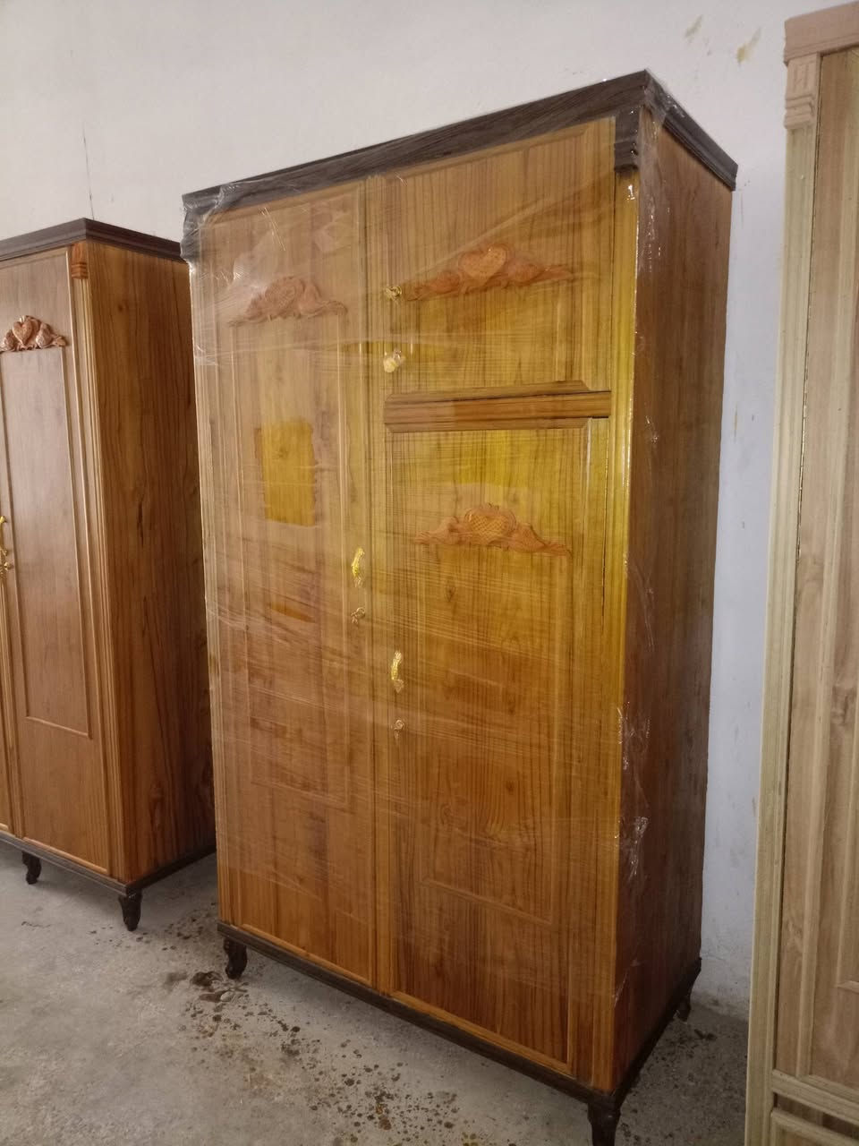 كناتير جديد اسعار ثابتة جملة مفرد
كنتور ابو ل 2 باب جديد السعر 150 الف 
كنتور ابو ل 3 باب جديد السعر 225 الف 
كنتور ابو ل 4 باب جديد السعر 275 الف 
رقم الهاتف ***********
