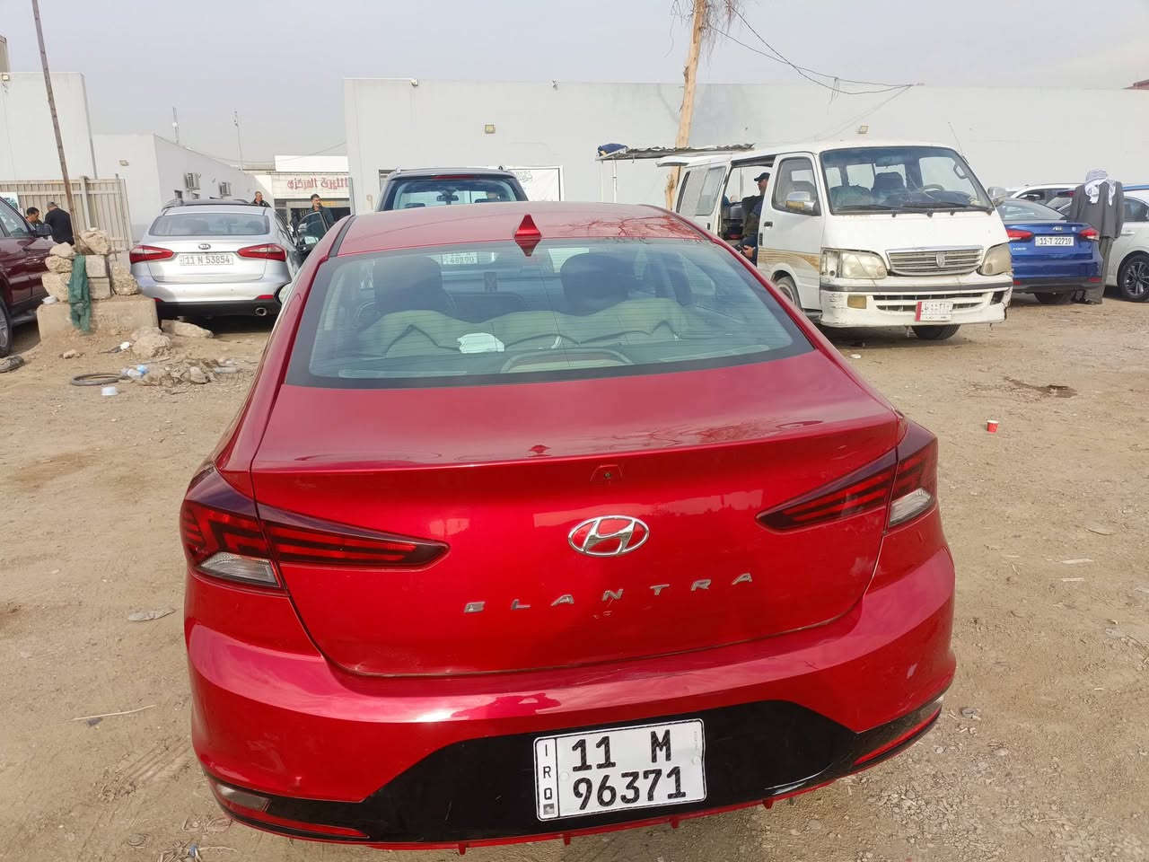 السلام عليكم 

النترا ٢٠٢٠ وارد امريكي 
محرك ٢٠٠٠ بلادي كير بلادي ضرر السياره بنيد بدون دواخل لا لغد ولا شاصي  السياره ليبل واحد 
بسمي السياره 
***********
