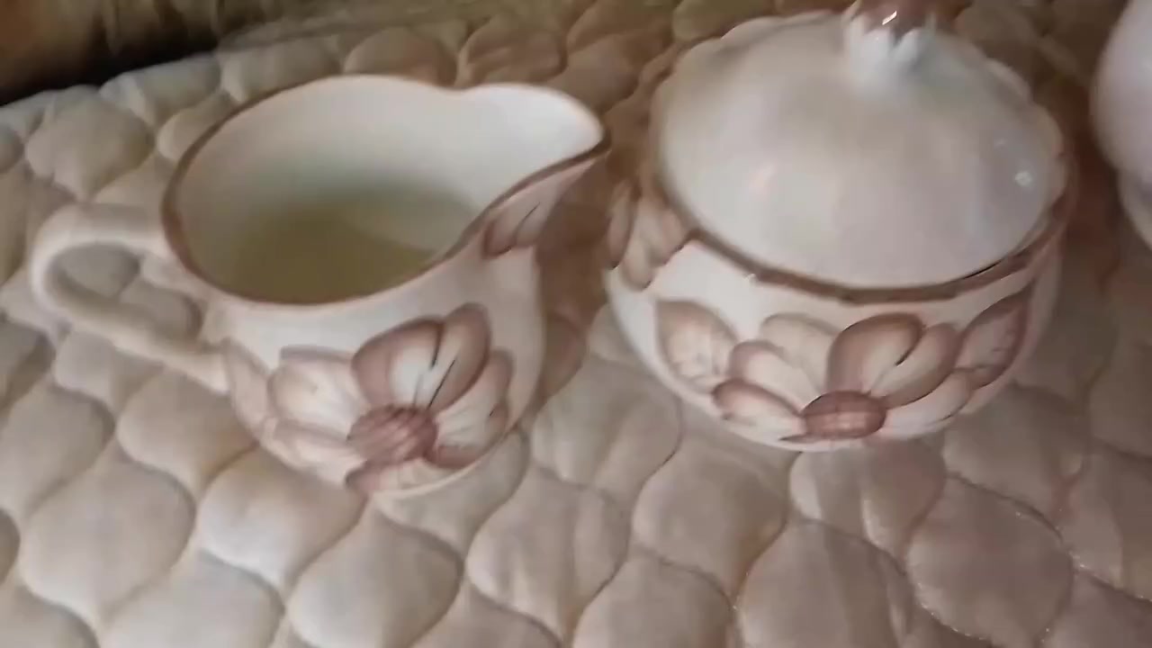 ثلاث قطع فرفوري باله قديم كلهن بسعر ١٥ ألف للحجز خاص


**إذا كنت صاحب هذا الإعلان وتريد حذفه لأي سبب، رجاءا أرسل رسالة إلى الدعم الفني**