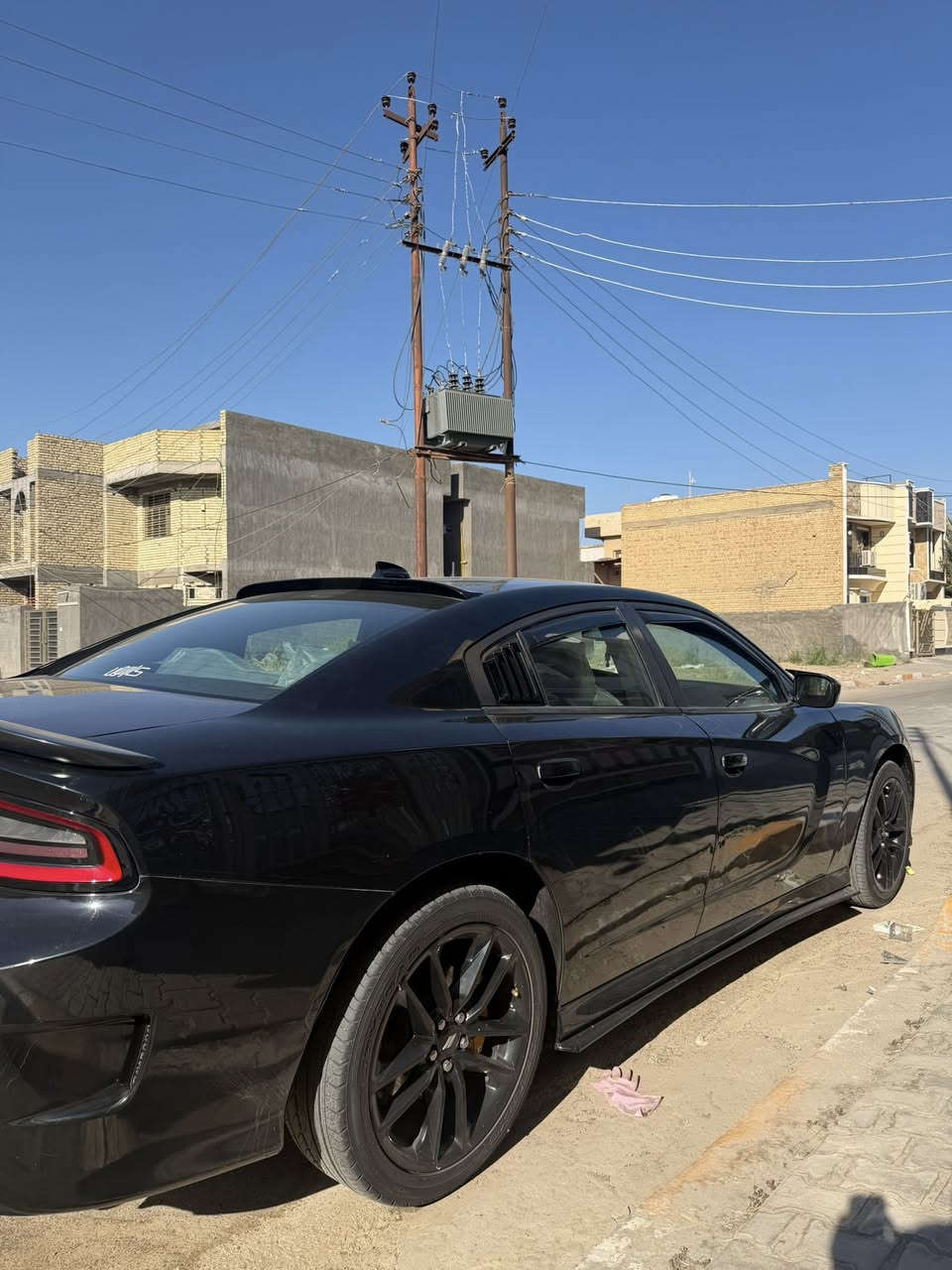 دودج جارجر2019 sxt فور ويل 
 مواصفات  فول الsxt المعروفه عدا الفتحه 
تدفئه  تبريد كشنات امامي
كرسي السائق كهرباء 
كاميرا خلفيه
حساسات خلفيه
شاشه كبيره  
تشغيل عن بعد 
قطعتين تبريد  
لايت   اناره تلقائي 
 عدسات زنون سعر 300 دولار

إضافات على سياره كت كامل SRT وايضاً بولش ونانو سيراميك تحديث لغرض الجماليه 

وبنيد ودعاميات ودوسات وكل غراضه الاصلي موجوده وجديده

ادامه على سياره كامله جديده جدا ويم كراج كاربون مصروف عليه هواي  وطبعا كلشي بيه جديد ونظيف بشكل 
استخدام شخصي مال بيت  

ممشى 133 الف كيلو متر 
والسياره احلة من صور بعد  

حادثه بابين مبدل بلاد ب امريكا وباب واحد بالعراق طخه جدا بسيطه متبين 
بدون دواخل  بدون صبغ سياره  كلين  من كلشي عدا المذكور  

السعر اتصل  

رقم تواصل ***********

