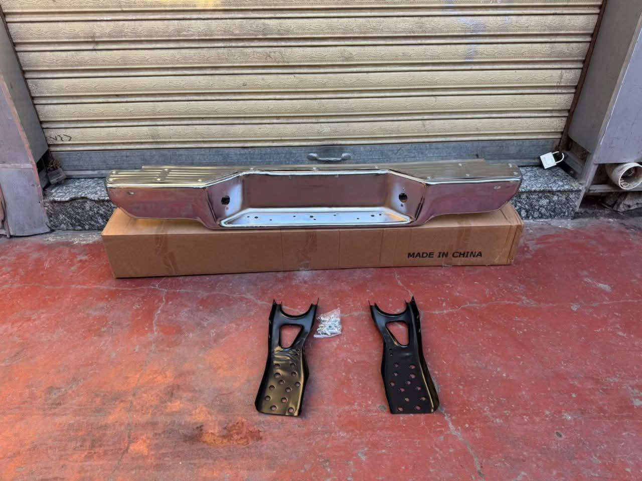 السلام عليكم
📢تعلن شركة سما بغداد 📢
عن توفر ادوات بيك اب نيسان شبوط 
1️⃣دعاميه امامي 
2️⃣دعاميه خلفيه 
3️⃣لايتات 
4️⃣بك لايت 
5️⃣بنيد 
6️⃣شباك 
7️⃣كابريتر 
8️⃣باور سترين 
9️⃣فان تبريد 
🔟فريز. 
🌐السنك 
 🚚يتوفر توصيل للجميع المحافظات 🚚
‏للحجز والاستفسار مراسله الصفحه
☎️ او الاتصال ***********
