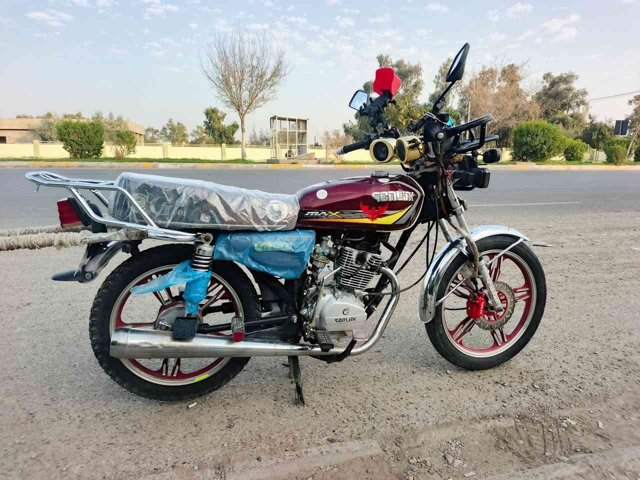 دراجه سونيك 5كير  للبيع موديل 23 شرط نضافه محرك مامفتوح لاصرف ولابخار محرك اخرس كهربائيات كله بل شرط سعر 500 وبي مجال للشراي
مكاني كركوك الاسرئ والمفقودين 
رقم الهاتف ***********
