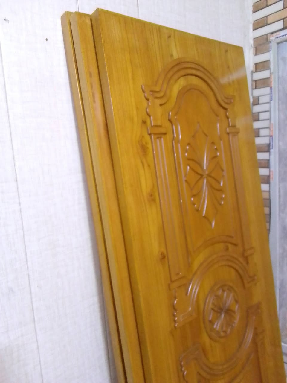 السلام عليكم
نجارة الجنابي لتصليح وعمل الأبواب والجراجيب وداليكورات بانسب الاسعار لسنا الوحيدون لكننا الافضل
موبايل***********

