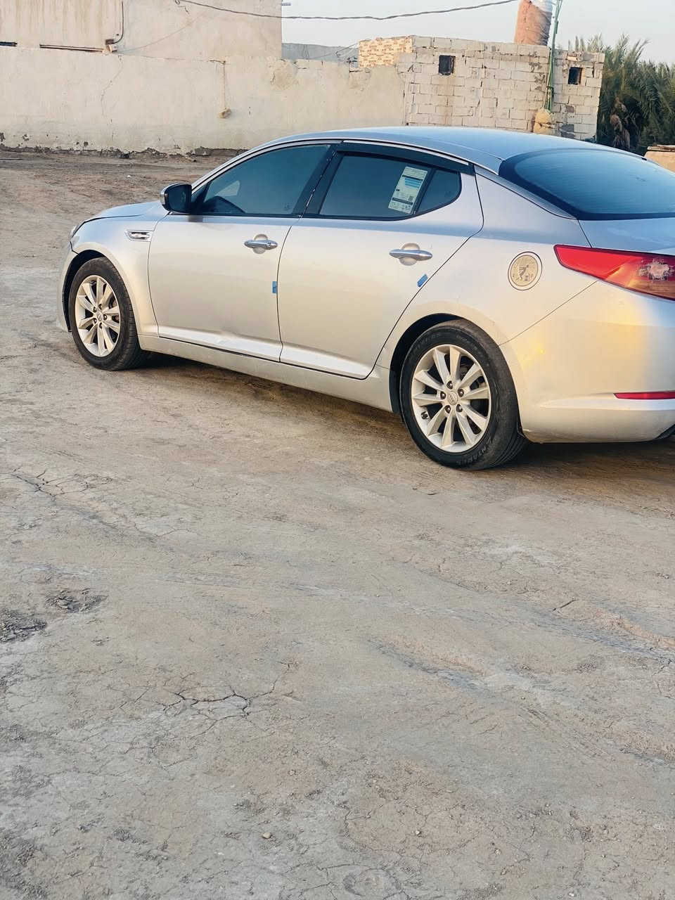 سلام عليكم وبتيما مديل 12 خليجي محرك 2400 مفتوح بيه كازكت فقط وشرط لا تبخير وله تنقيص بيه صبق بنيد وباب بدون دواخل وباقي كفاله عامه حداديه وتخم تاير جديد رقم بغداد سنويه 28وبسم راعيه شرط التحويل السعر 105 وبيه مجال الشراي ترهم مراوس ب 8 مع الفرق  مكاني السماوه الخضر ***********
