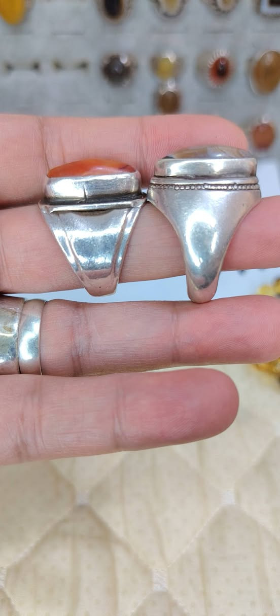 جزع وعقيق يماني كصبه قديمات توصيل لجميع محافظات العراق


**إذا كنت صاحب هذا الإعلان وتريد حذفه لأي سبب، رجاءا أرسل رسالة إلى الدعم الفني**