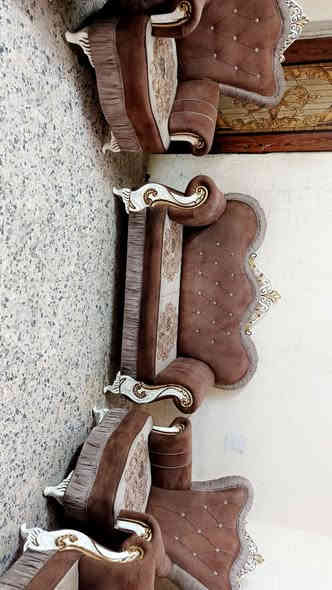 تخم 10 مقاعد ملكي نضيف جدا تكمه سعر 300 وبي مجال مكان بياع يوجد توصل بكروه رقم يوجد وتساب***********
