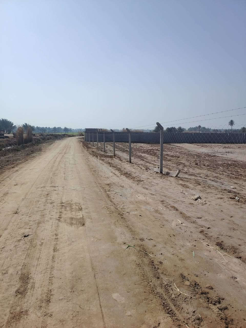 السلام عليكم
ارض طابو زراعي سند ٢٥ تحويل مباشر بسم المشتري بل طابو، المساححة دونم و٩٠٠م الواجهية ٥٥م الرض مربعة وتجارية تبعد عن شارع كربلاء ٤٠٠م من جهة بابل الرض يمهة معامل شارعهة ١٢م باقي التفاصيل بل فيديو هاذا رقمي *********** اتصل وتدلل غير متواجد عل فيس ممكن تتصل عل واساب
