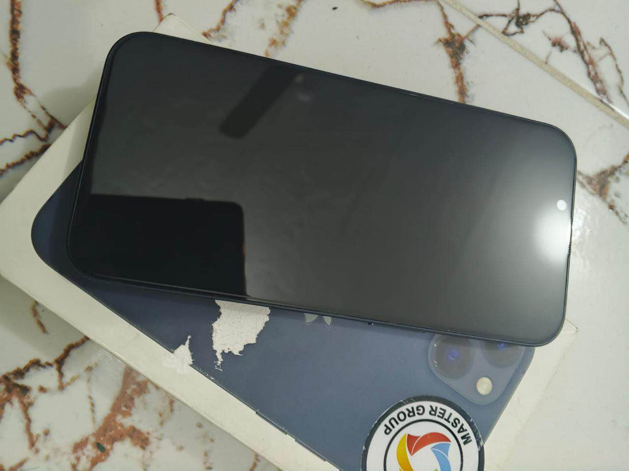 13 عادي بعده بالضمان 
لا مفتوح ولا مبدل بيه اي شي 
شرق اوسط AAA ماستر 
ذاكره 128
بطاريه 99🔋 
كامل ملحقات
*********** واتساب او خاص عمارة, ميسان
