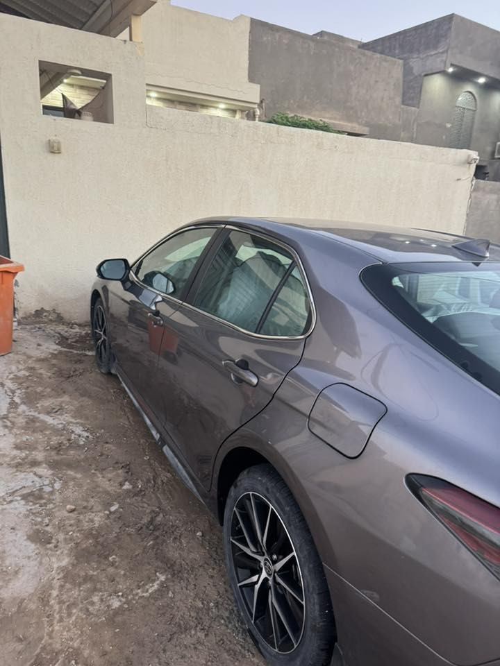 كامري SE مديل ٢٣وارد امريكي بانزين فقط لون رصاصي فتحه تحكم نقطه عمياء رادار سايد بريك كهرباء جام اوتو كشن السايق كهرباء شفتات ستيرن لا صبغ ولا بارد تبديل بيند فقط دفع رباعي  ماشيه ٢٩ الف كيلو مترحقيقي رقم بغداد انكليزي بأسمي السعر قفل 207 ورقه للاستفسار الاتصال بالرقم ***********
