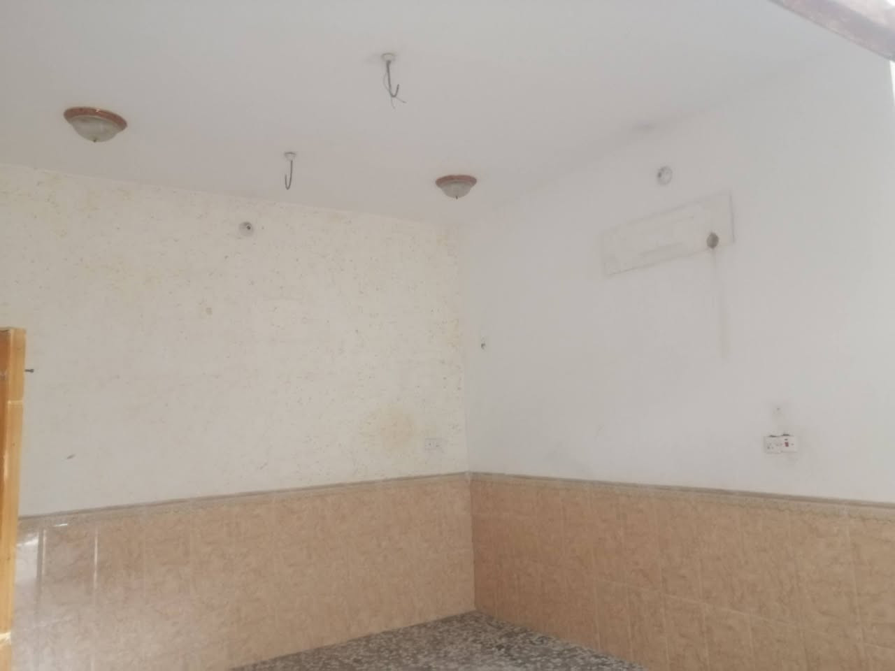 بيت الإيجار شارع أربعين خلف المولده علي صبري يحتوي على غرف ٢او صاله واستقبال ومطبخ
الرقم ***********
