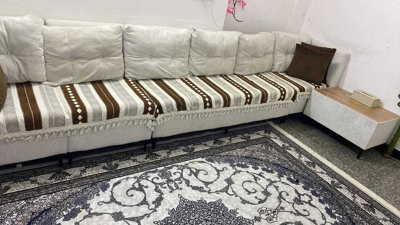 تخم للبيع نظام مكتبه وطبله وسطيه اني اتحكم بي مثل الصوره نظيف جديد مستعمل شهرين فقط قماش خاولي ابيض وويا كوشات 6 رايدته ب400


**إذا كنت صاحب هذا الإعلان وتريد حذفه لأي سبب، رجاءا أرسل رسالة إلى الدعم الفني**