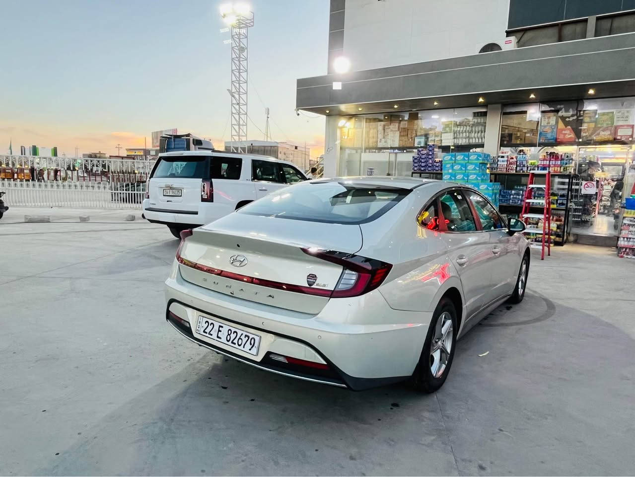 سوناته وراد خليجي كفاله عامه ماشيه 19 الف 
سنويه لل 30 تحويل او وكاله محرك 2400 دوش 
نص فول حساس امامي خلفي السعر 200 مجال بسيط 
رقم التلفون *********** العنوان البصرة المعقل البصرة, العراق
