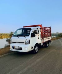 كيا للنقل الاثاث وكل شيء تريد نقله اني بخدمتكم يتفضل راسنا واتساب وبيه...