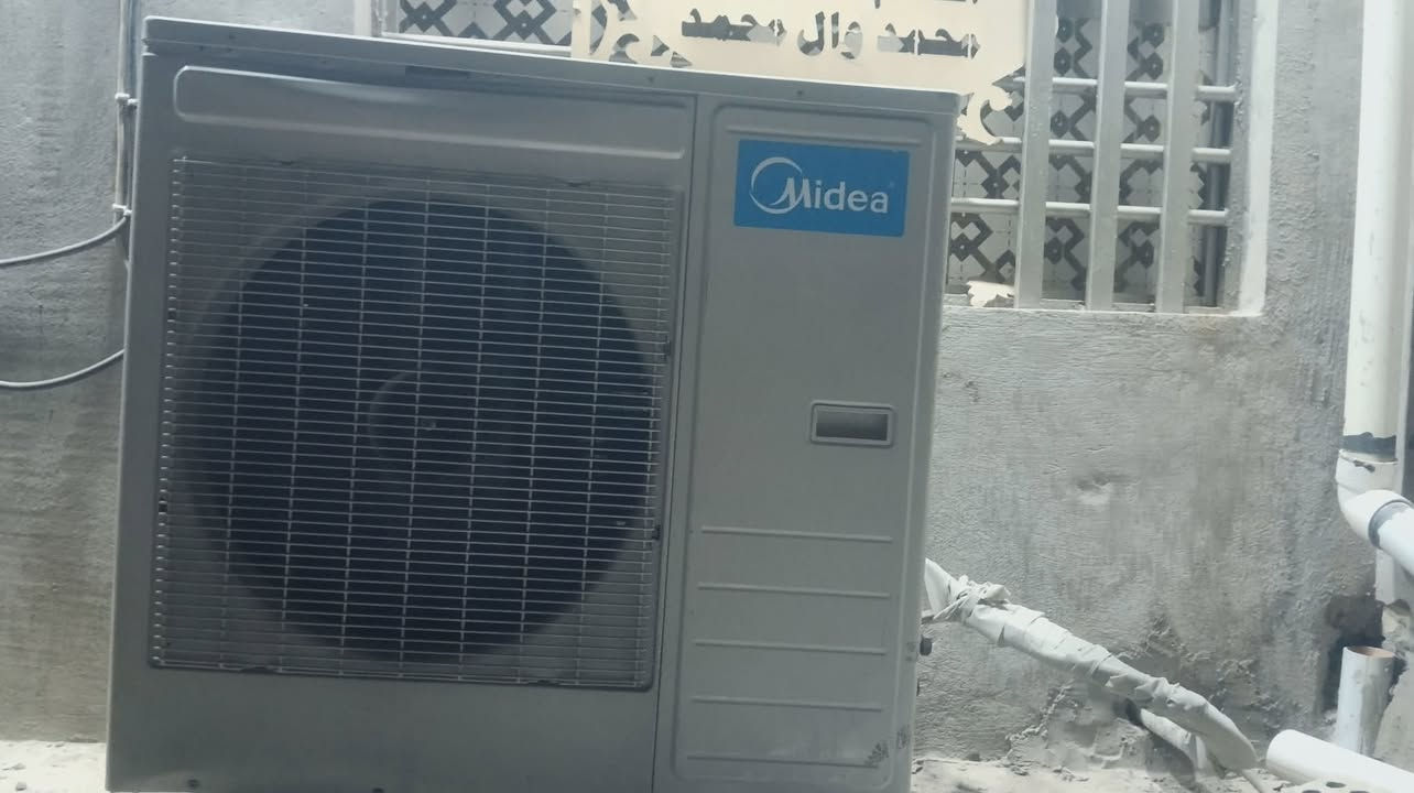 سلام عليكم
يوجد لدينه سبالات كنتوري 

كنتوري حافظ ت3 طن  بسعر 700
وكنتوري ميديا 3طن. بسعر 650 
وكنتوري. اوشن 2طنين وثلث بسعر450
وثلاجه جبسن 150 
رقم ***********
المكان الزعفرانيه
