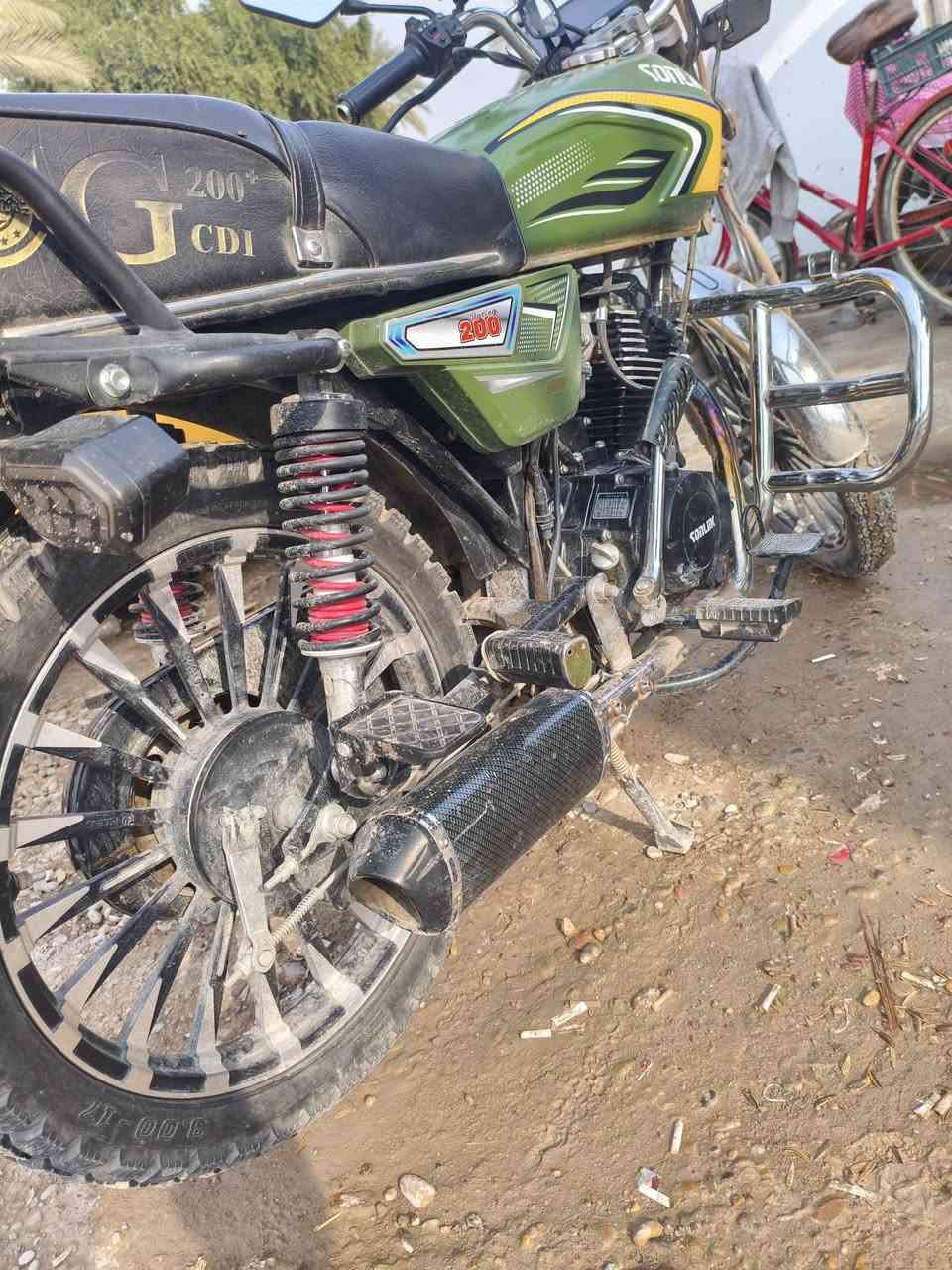 سلام عليكم دراجه ايراني للبيع موديل 25نضافه 100/100 ناقصها بس دبل و شاشه قير هذن كفاله عامه سعر 650وبيها مجال حك الجيه ***********
