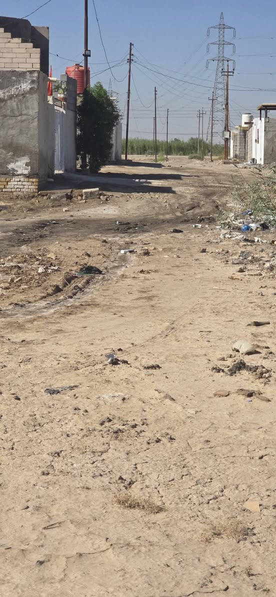 قطعه زراعي للبيع ٢٠٠م طريق ابو الماش قرب الجملون ماي وكهرباء شارع عرض ١٠متر بسعر مناسب ***********
