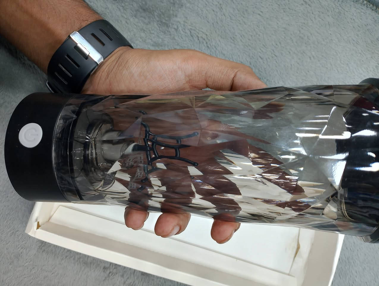 زجاجة خلط بروتين كهربائية 
شحن تايب سي
بسعر 10 آلاف 
يوجد توصيل لجميع المحافضات 🛵 
***********
