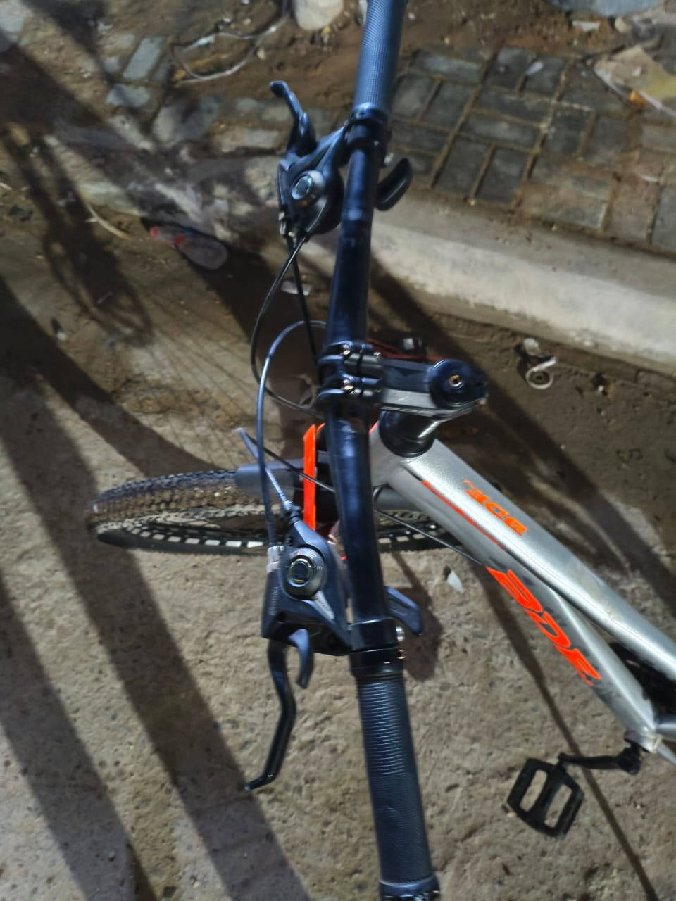 بايسكل للبيع مكاني بغداد السعر 80 ااف جميلة***********
