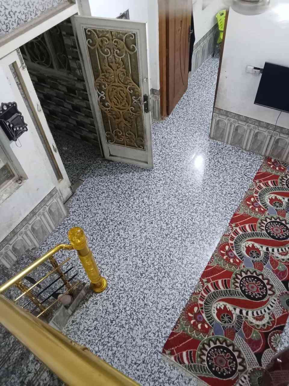 بيت خلفي 100متر حي الفداء سعر 85وبيه مجال  طابقين الطابق الاول غرفه صاله استقبال مطبخ صحيات داخلي خارجي منور والطابق الثاني بيه غرفه وصاله كبيره بناء حديث
للاستفسار الاتصال على ***********
