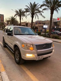 فورد اكسبلور ٢٠٠٨ محرك 4000V6 سيارة جديده ونضيفه ما ناقصها  رقم بغداد ...