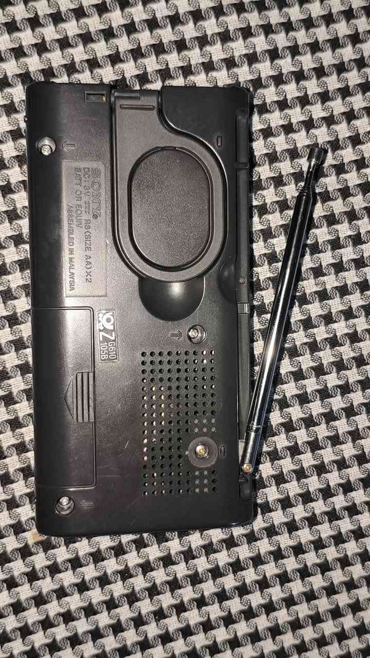 رادیو سوني : 
Sony ICF- 380
 
عام ١٩٩١ 
FM , AM 
  مالیزي


**إذا كنت صاحب هذا الإعلان وتريد حذفه لأي سبب، رجاءا أرسل رسالة إلى الدعم الفني**
