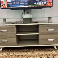 ميز • خزانة • أثاث