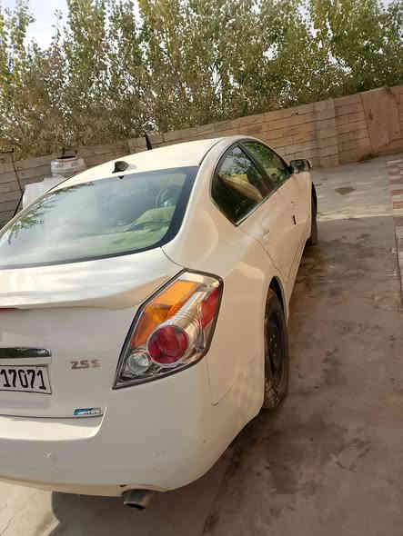 السلام عليكم ورحمة الله وبركاته 
نيسان التيما موديل 2009 حرف s مكينه جديده خير من الله تبريد تدفئة تخم تاير هزه وسنويه جديده بيه قطعتين السياره كامله اي نقص ما بيه السعر 103 وبيه مجال الاتصال *********** @ ‏‪077-310-10183‬‏
