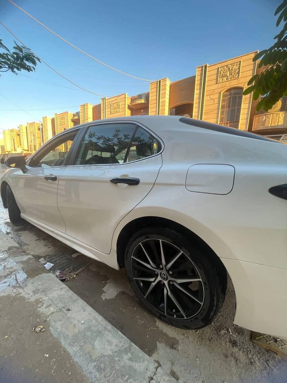 كامري ٢٢ SE
ماشيه ٥٥الف 
رقم اربيل 
بدون صبخ وفتح وايرباك وشاصي
مكانه تكريت
سعر ٢١٨وبيه مجال
***********
