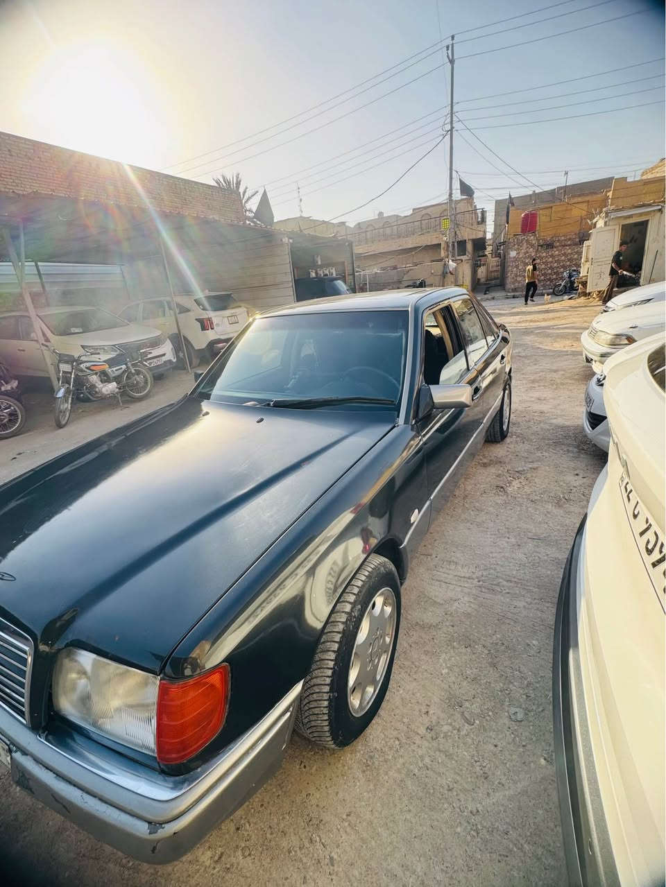 مارسيدس موديل ٩٢ رقم بغداد بيها قاعدة دبل معمره السياره مصبوغه عام للجماليه نقصها فقط تبريد وحداديه خلفيه والباقي كله جديد كير ومكينه وحداديه اماميه خير من الله  السعر ٣٨ وبيها مجال عنوان السيارة ذي قار الشطره *********** الشطره, ذي قار
