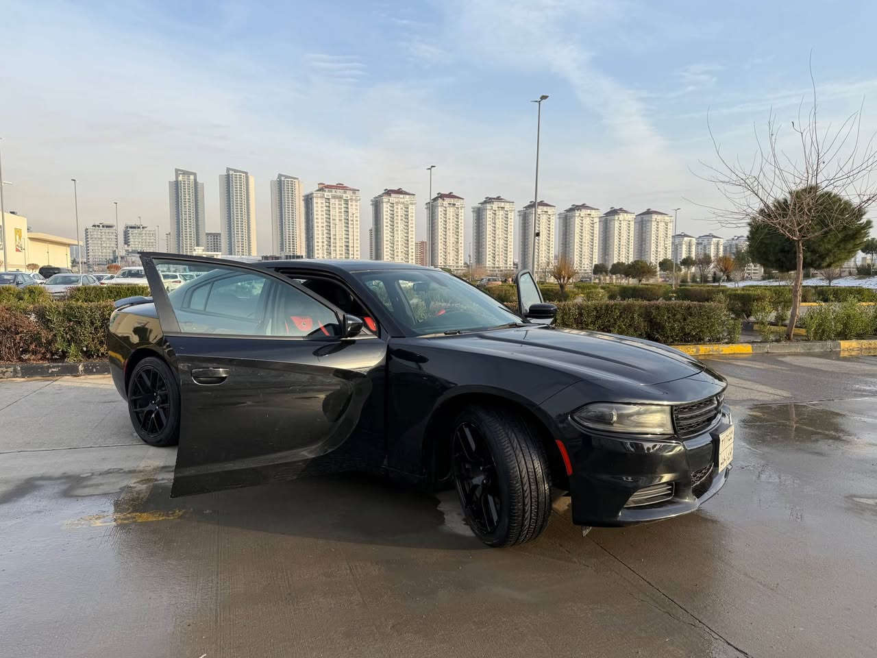 دۆج جارجر 
مۆدێل ٢٠١٨
مواسەفات SXT 
ماشیە ١٠٠ الف ميل / بدون ارباگ / شاشە کبیر / گير ماوس / محرک ٦ سلندر  ٣٦٠٠ / ویل اس ئارتی / کشنات شاموا /فوليوم سوكان/ كاميرا حساس /تلفون سوكان /سپورت /لايت زينون اصلى/ زور پاك و ته ميز و جوان مالى دوسته گيرو مه كينه به شه رت ده عمى نييه ،،
ا قتع کلێر امریکا بدون دواخل 
شوين /ناو شارى سليمانى 

*********** السليمانية, العراق
