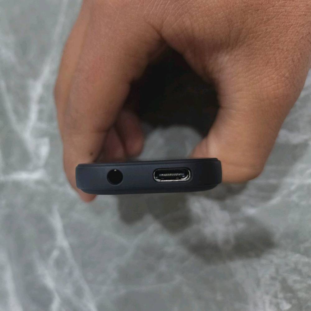 مشغل mp3 ماركة docooler مع رام مساحة 64 GB يجي وياه كابل شحن Type-C تكدر تنقل للمشغل mp3 عبر الرام أو تربطه بالحاسبة يدعم أتصال بلوتوث تكدر تربطه بالسماعة عبر البلوتوث او عن طريق الواير مال السماعة.
السعر: 15 ألف دينار قفل
ملاحظة: المشغل جديد ما مستعمل و يجي وياه ذاكرة 64GB رام SD
التوصيل: موجود توصيل كافة أنحاء بغداد ب 5000 و إذا تحب تكدر تجي تاخذه بنفسك.