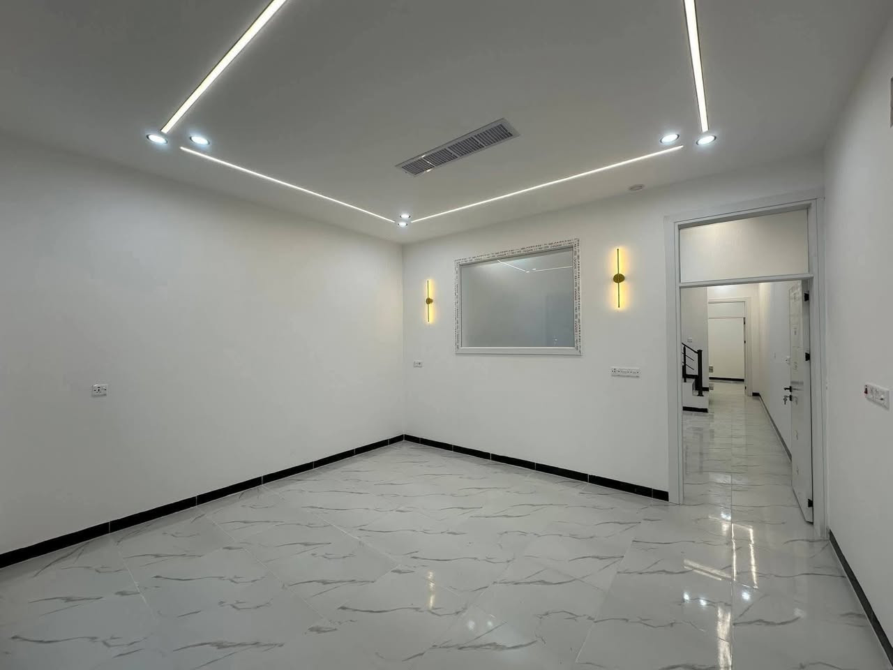 دار للبيع 107م فول حي الاسرى ع شارع 20 طابو قرب اسواق جبار 
***********
