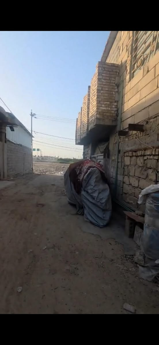 بيت للبيع طابقين المساحة 150 مع القطعة 300متر ينباع البيت او  مع القطعة ثاني بيت على الحولي مقابل جسر المعارض طابو زراعي سند 25
ملاحظة : ينباع مع الاثاث وبدون الاثاث 
للاستفسار ***********
